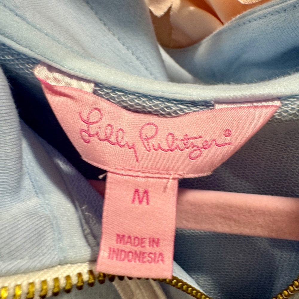 NWT. Lilly Pulitzer skipper popover. Boho Blue. Size Medium. - Picture 3 of 4